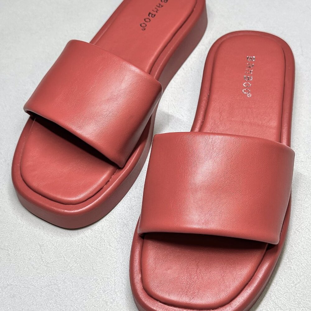 NIB Slip on Sandals in Brick